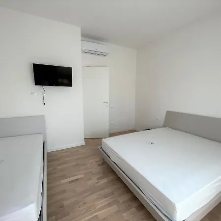 Casa Mare Alessandro Фоллоника